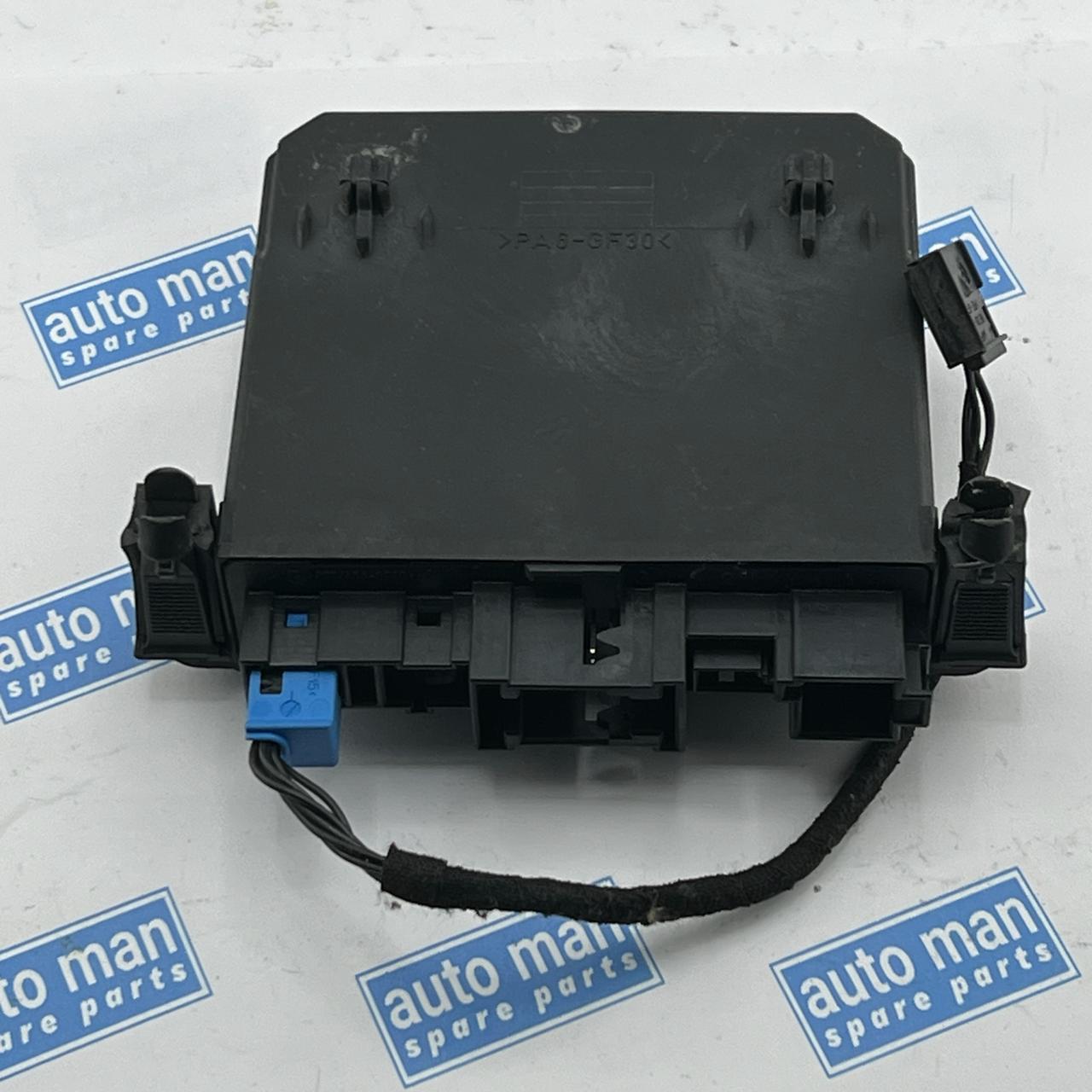 96-03 Mercedes W210 E320 E430 Front Right Door Control Module 2108207826 OEM