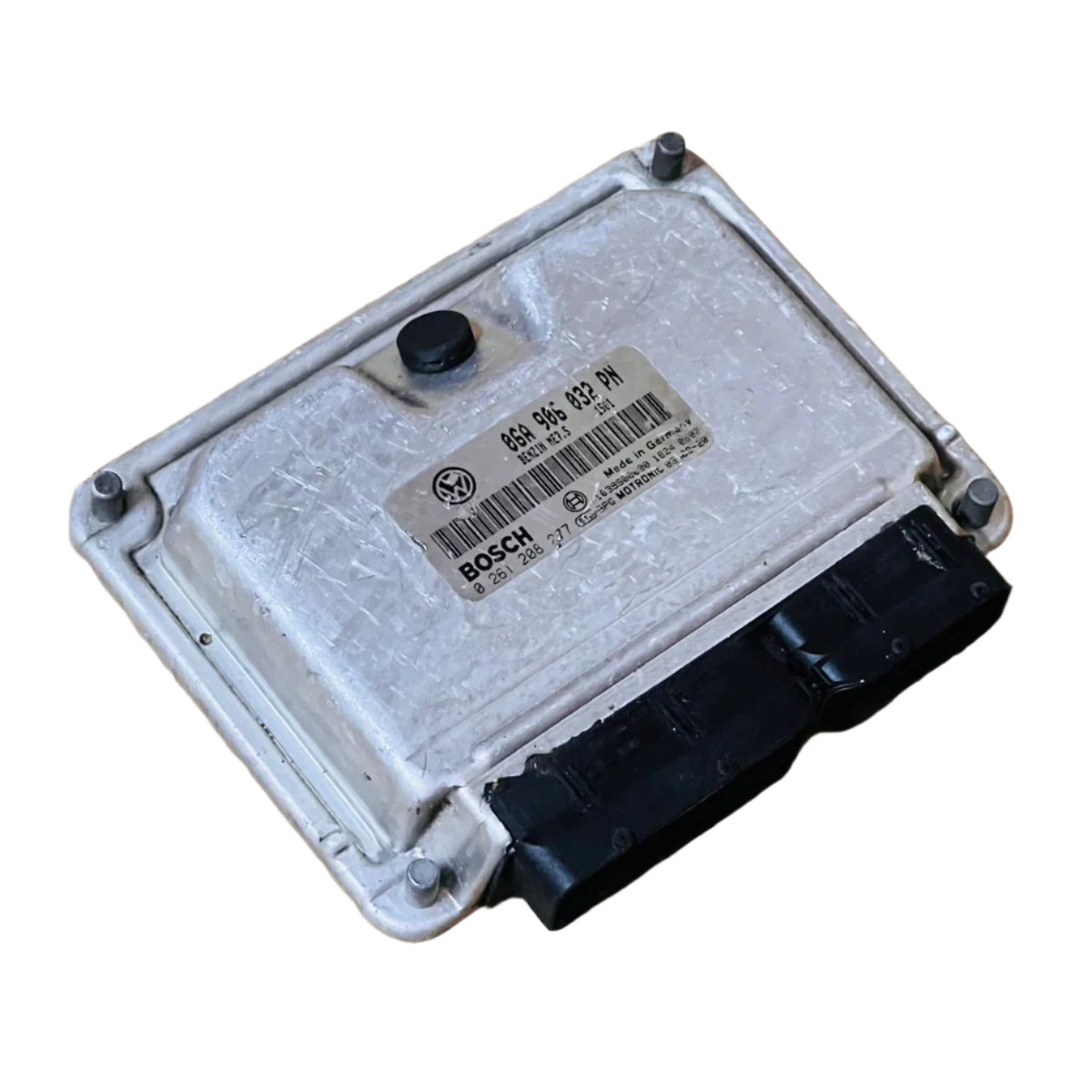 SKODA FABIA ECU BOSCH 0261208277, 06A906032PN