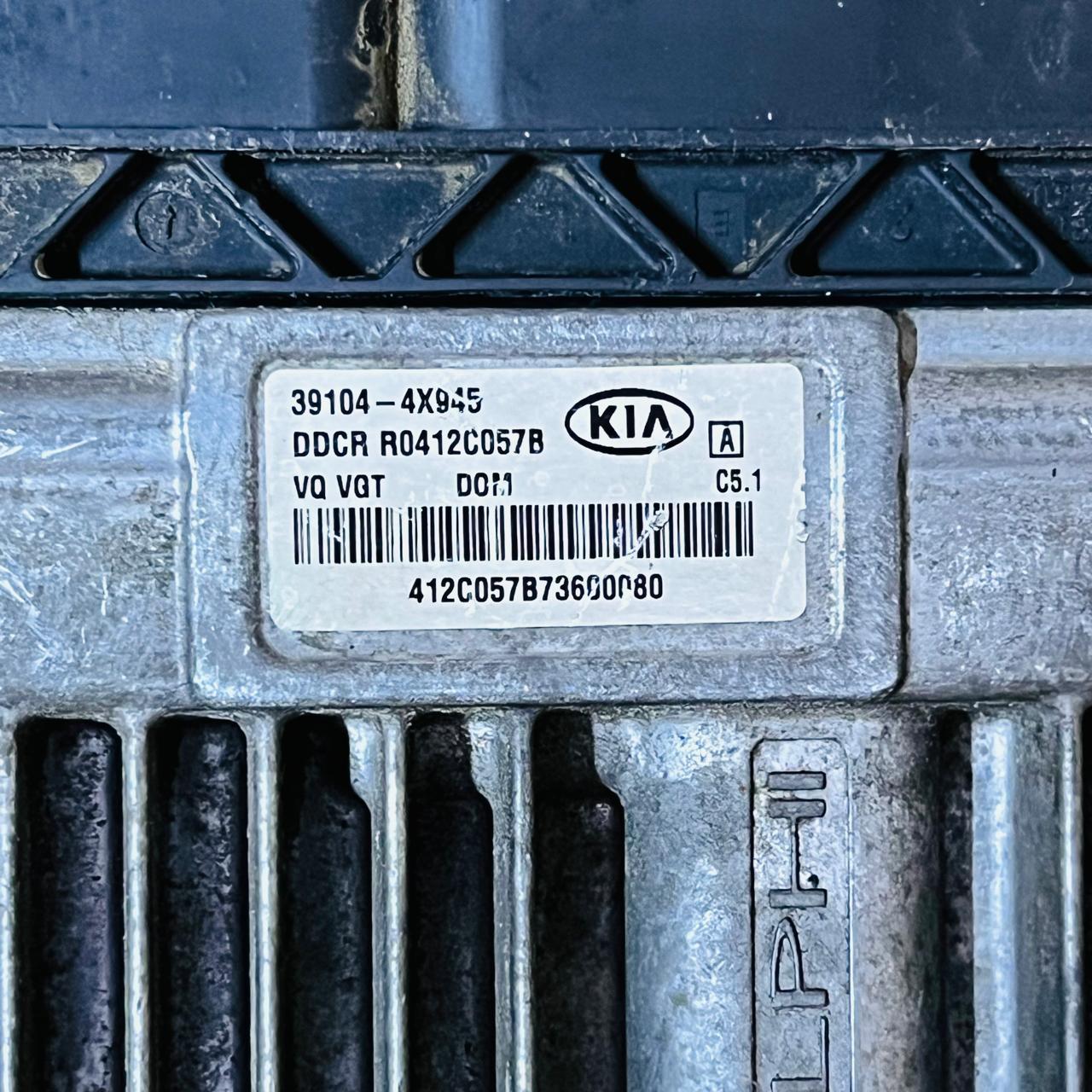 KIA Grand Sedona Engine Control Unit ECU 39104-4X945  R0412C057B 391044X945