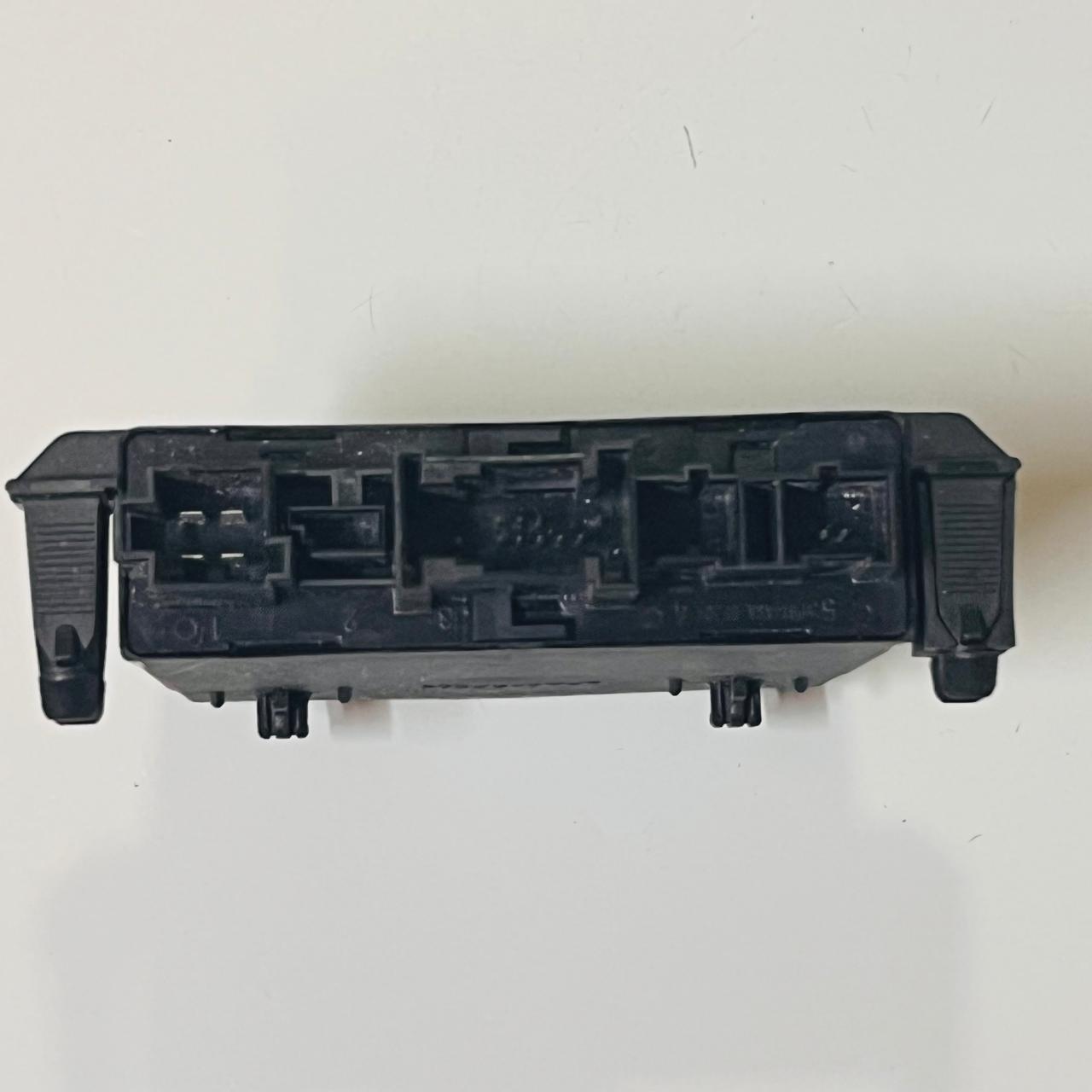 01-07 Mercedes W203 C320 C230 Rear Right Door Control Module Unit 2038202285 OEM